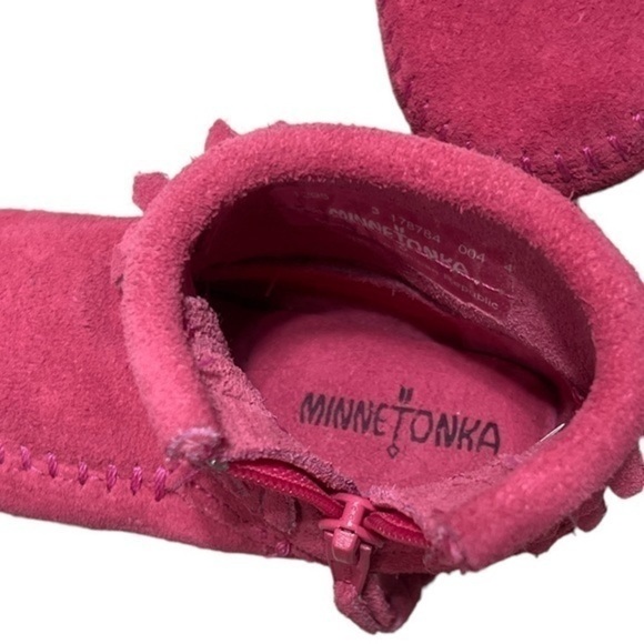 Minnetonka hot pink double fringe boots baby girl size 3 - Picture 9 of 10